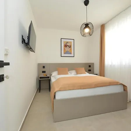 Mi Ciovo With Private Hot Tub And Garden