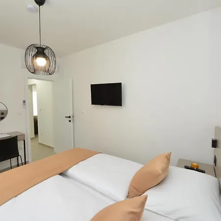 Mi Ciovo With Private Hot Tub And Garden *