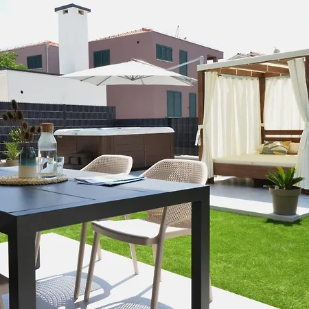 Mi Ciovo With Private Hot Tub And Garden Appartamento