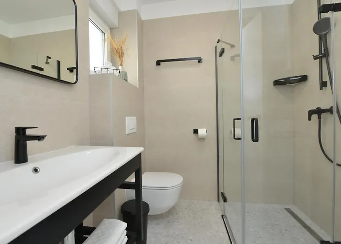 아파트 Mi Ciovo With Private Hot Tub And Garden
