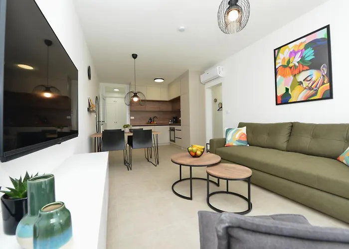 Mi Ciovo With Private Hot Tub And Garden * 트로기르