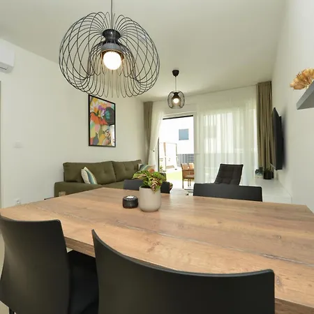 Mi Ciovo With Private Hot Tub And Garden Lejlighed *