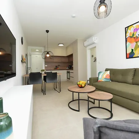 Mi Ciovo With Private Hot Tub And Garden * Trogir