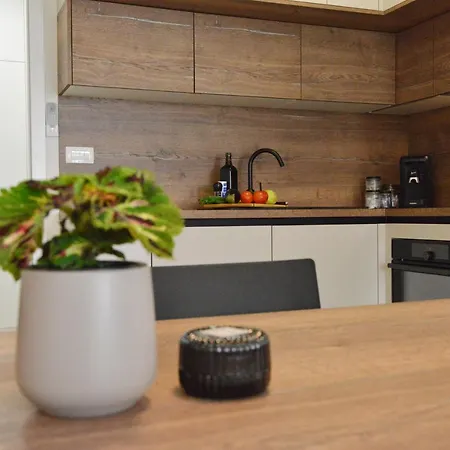 Lejlighed Mi Ciovo With Private Hot Tub And Garden Trogir