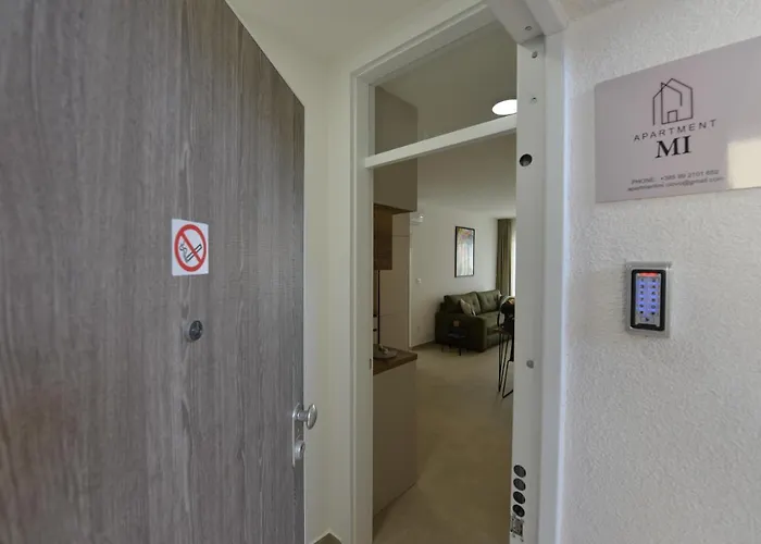 Apartmán Mi Ciovo With Private Hot Tub And Garden