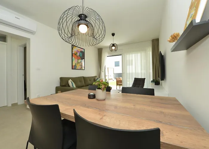 Mi Ciovo With Private Hot Tub And Garden Apartamento *