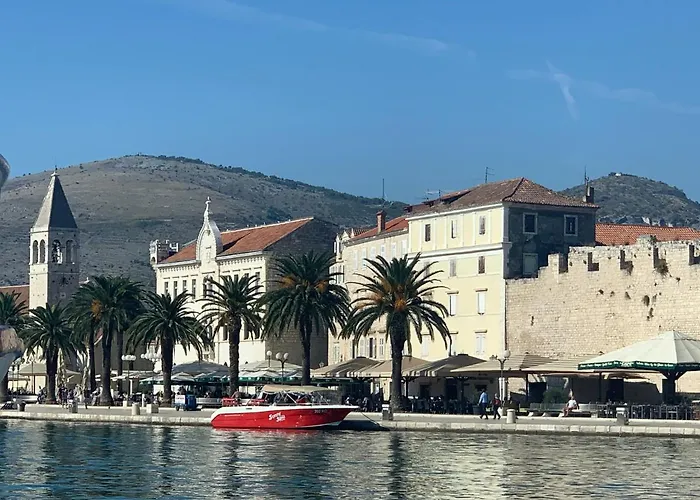 Apartamento Mi Ciovo With Private Hot Tub And Garden Trogir