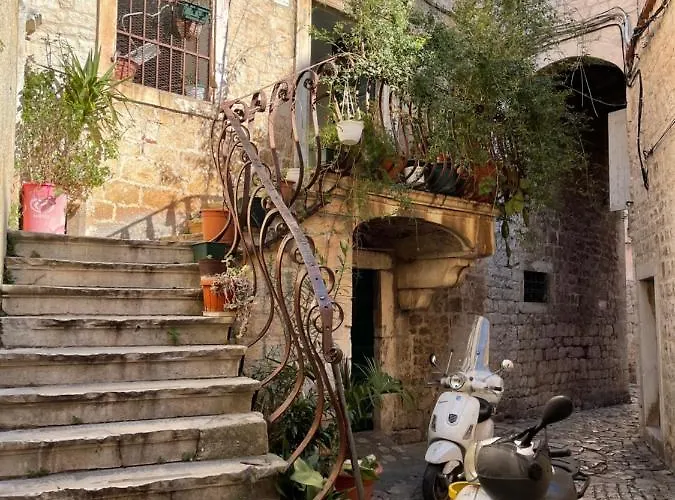 Mi Ciovo With Private Hot Tub And Garden Apartamento