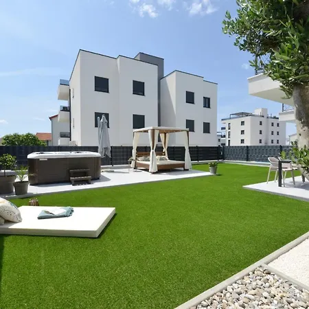 Lägenhet Mi Ciovo With Private Hot Tub And Garden *